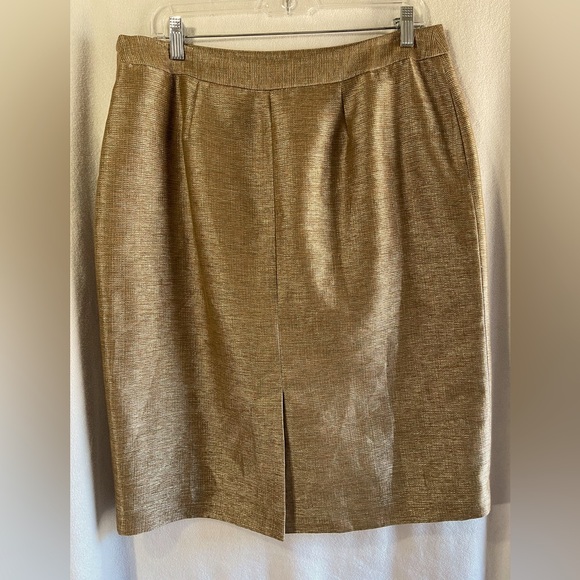 Jones New York Women’s Gold Pencil Skirt. Size 12 - Picture 2 of 6